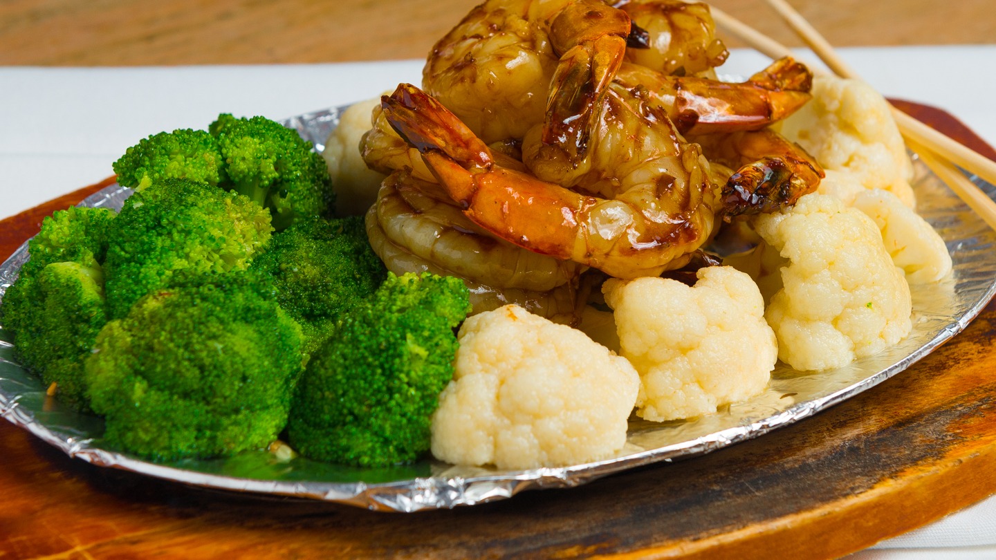 Moon Thai Japanese S Menu Prices And Deliver Doordash