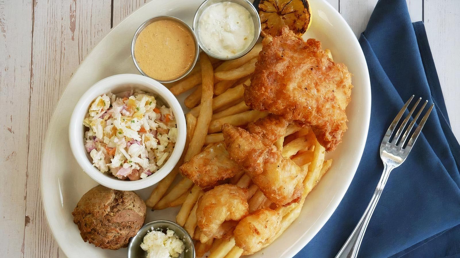 Milwaukee's Tupelo Honey opens with Southern fare (and fish fry)
