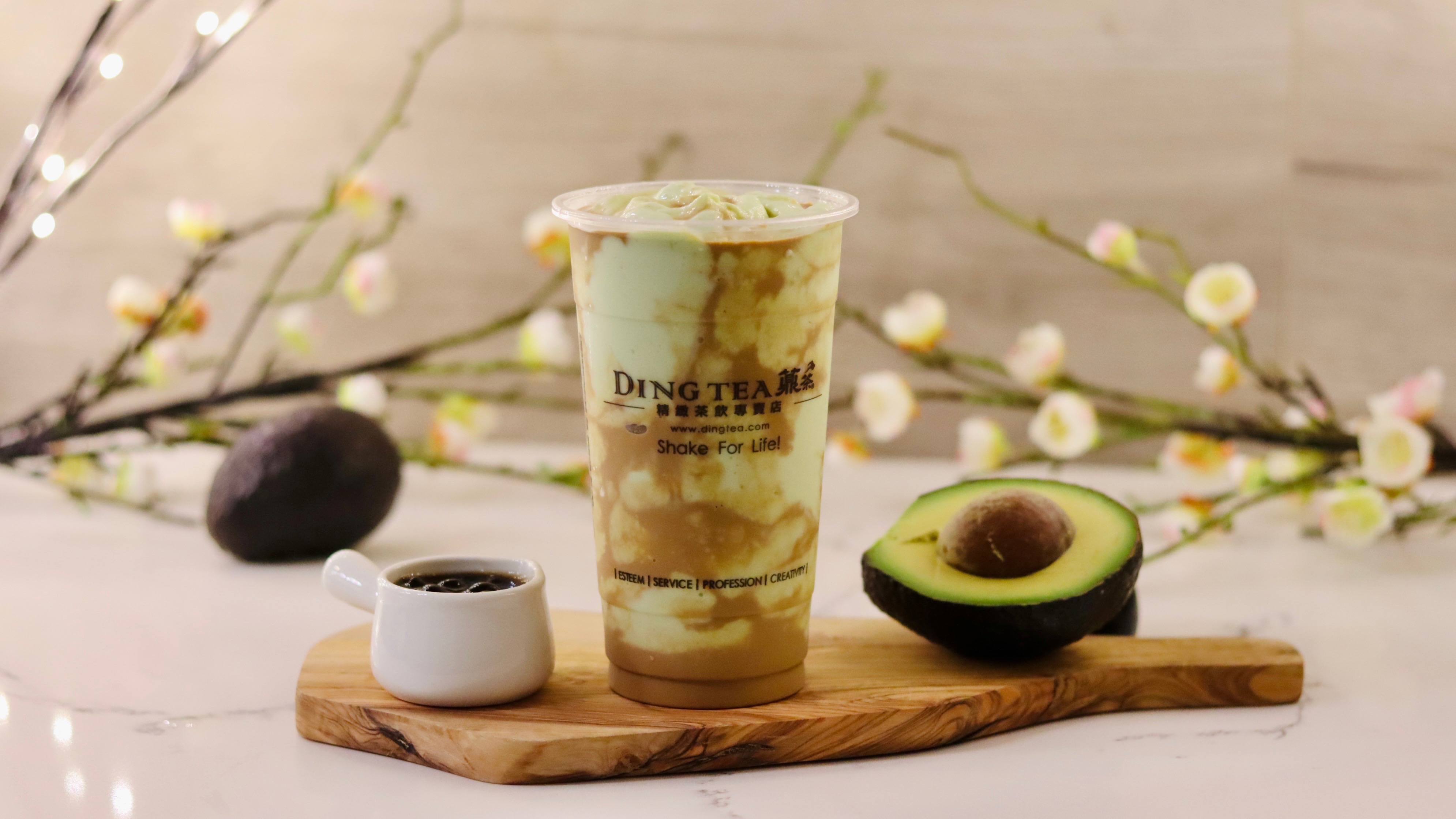 Ding Tea Guam  Shake for Life!