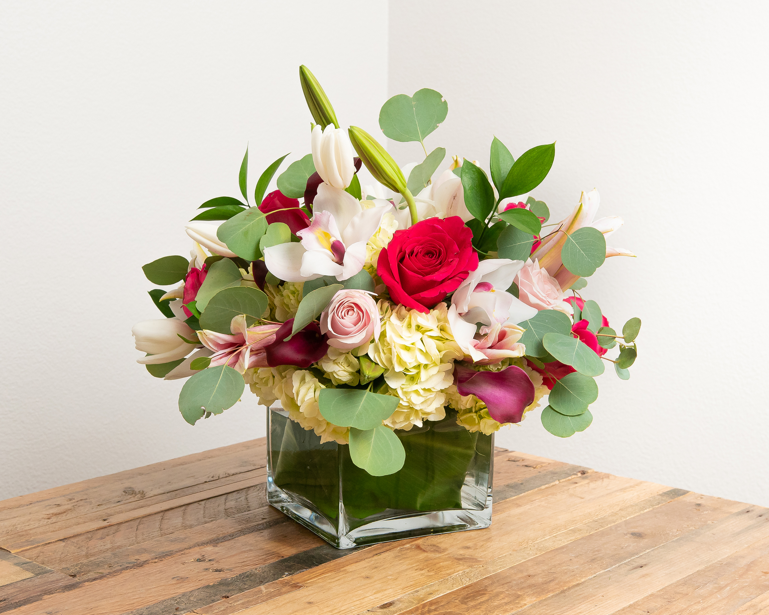 Signature Flowers (17824 Chatsworth Street) Floral Delivery - DoorDash