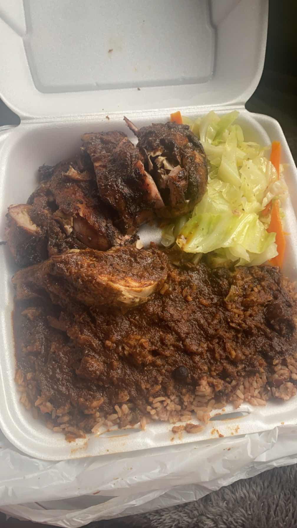 Island Basket | Jamaican Restaurant and Grocery | Greenacres, FL - Salvadoran restaurant in Lynwood, FL